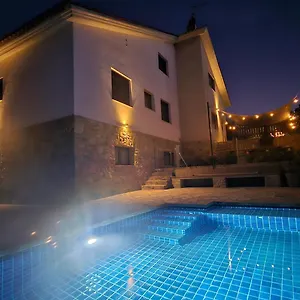 https://chalet-excepcional-en-cal-sidru-castelloli.catalonia-hotels.com