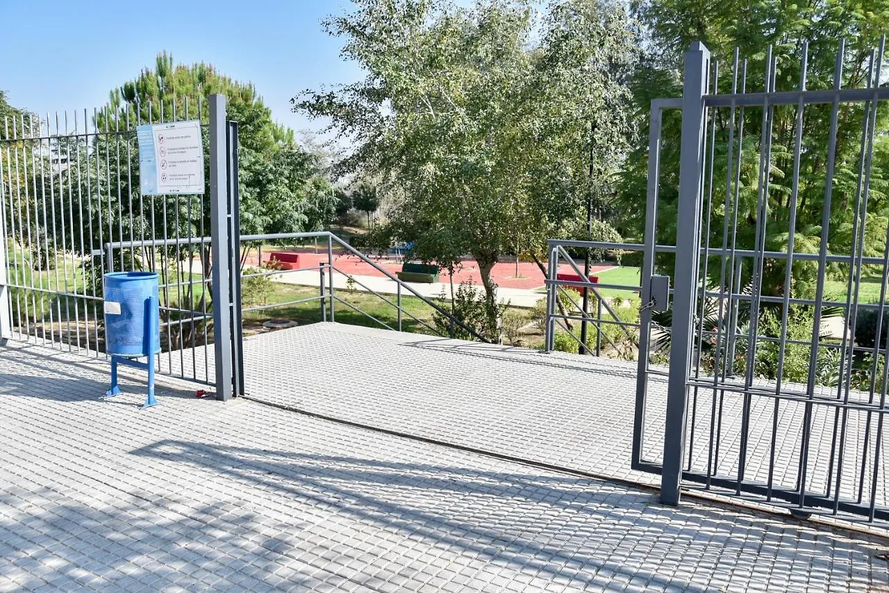 Apartment Amplio Con Parking, Club Y Piscina Junto A Sevilla La Algaba